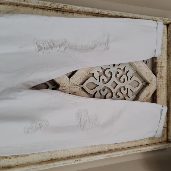 Le Garcon Distressed Ankle Boyfriend Jeans - Picture 4 of 8